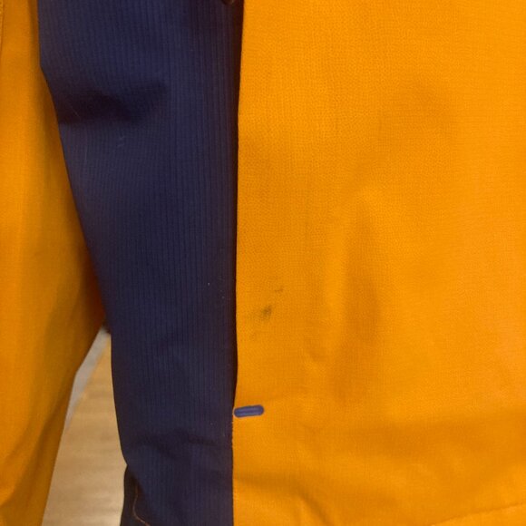 Men’s Medium Vineyard Vines On-The-Go Packable Rain Shell – Orange - Picture 7 of 9